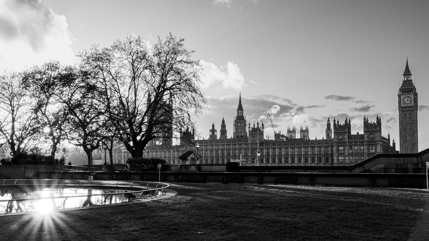 London UK modern minimal street skyline blackandwhite