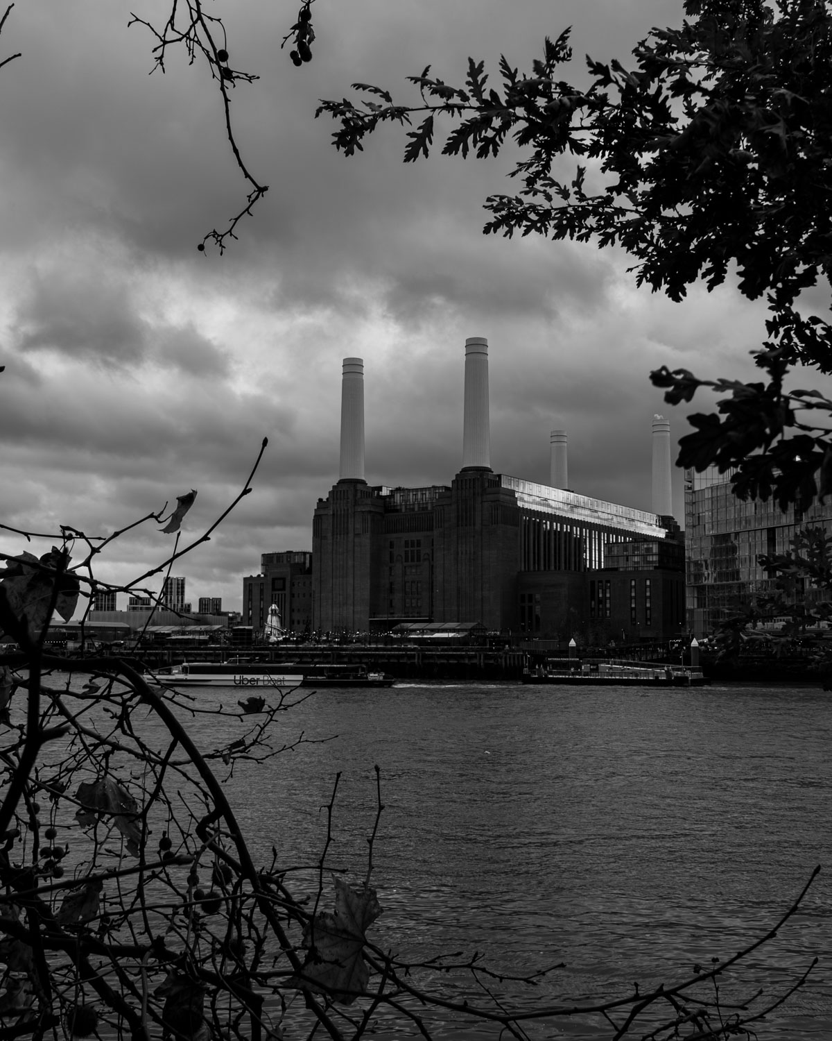 London UK modern minimal street skyline blackandwhite